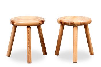 416. Bertel Gardberg, A PAIR OF STOOLS.