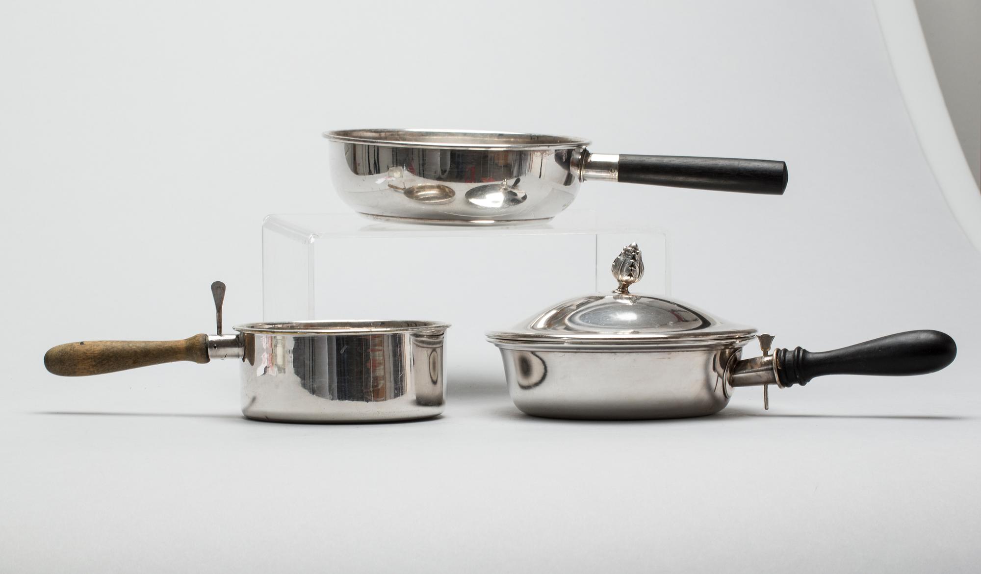 KAROTTER, nysilver, 3 st. 1900-tal. En Erik Råström.