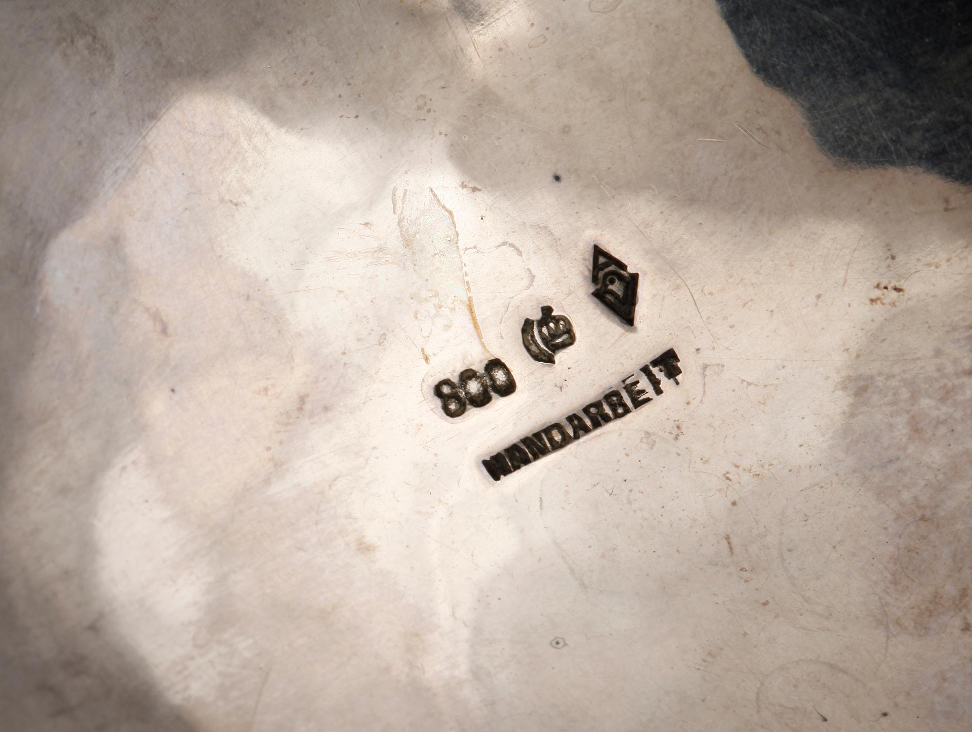 KAFFESERVIS, 3 delar, silver, rokokostil, bla Tyskland. 1900-talets första hälft. Totalvikt 640 gram.