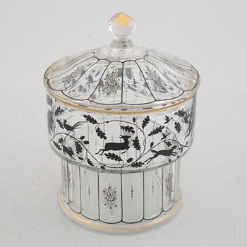 Adolf Beckert, tillskriven, bonbonjär, glas, Steinschönau, 1910-20-tal.