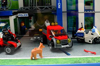 A 2014 Lego showcase of the Lego City #60043 and #60047.