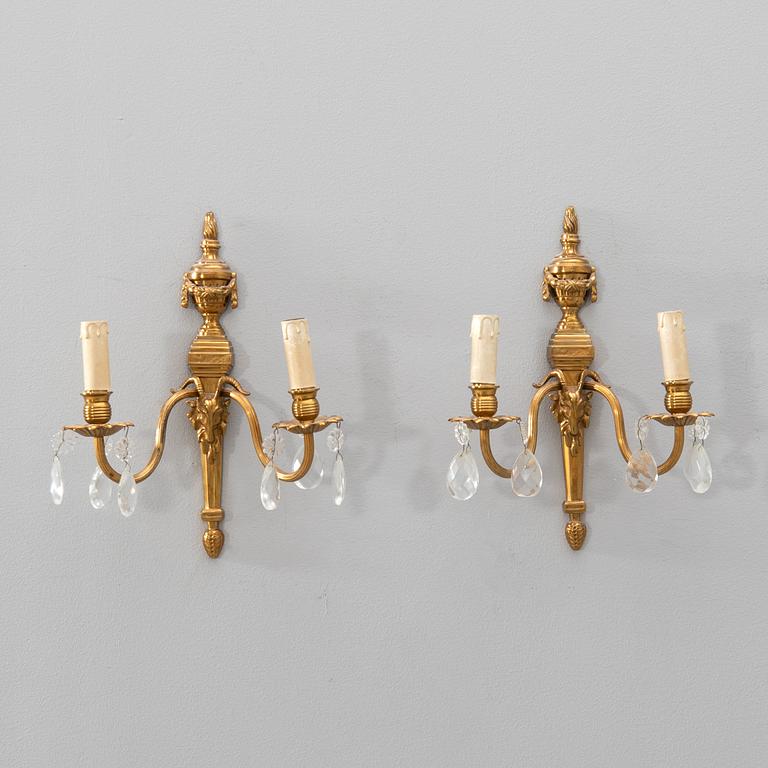 Pair of Louis XVI-style sconces, first half of the 20th century.