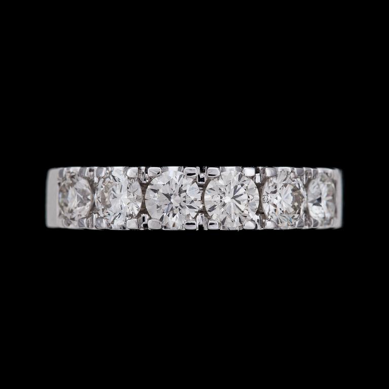 RING, 6 brilliant cut diamonds, tot. 1.34 cts.