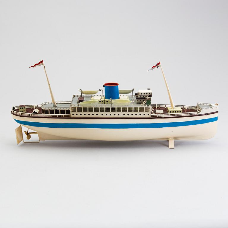 A tinplate Fleischmann steam liner, Germany, 1950s.