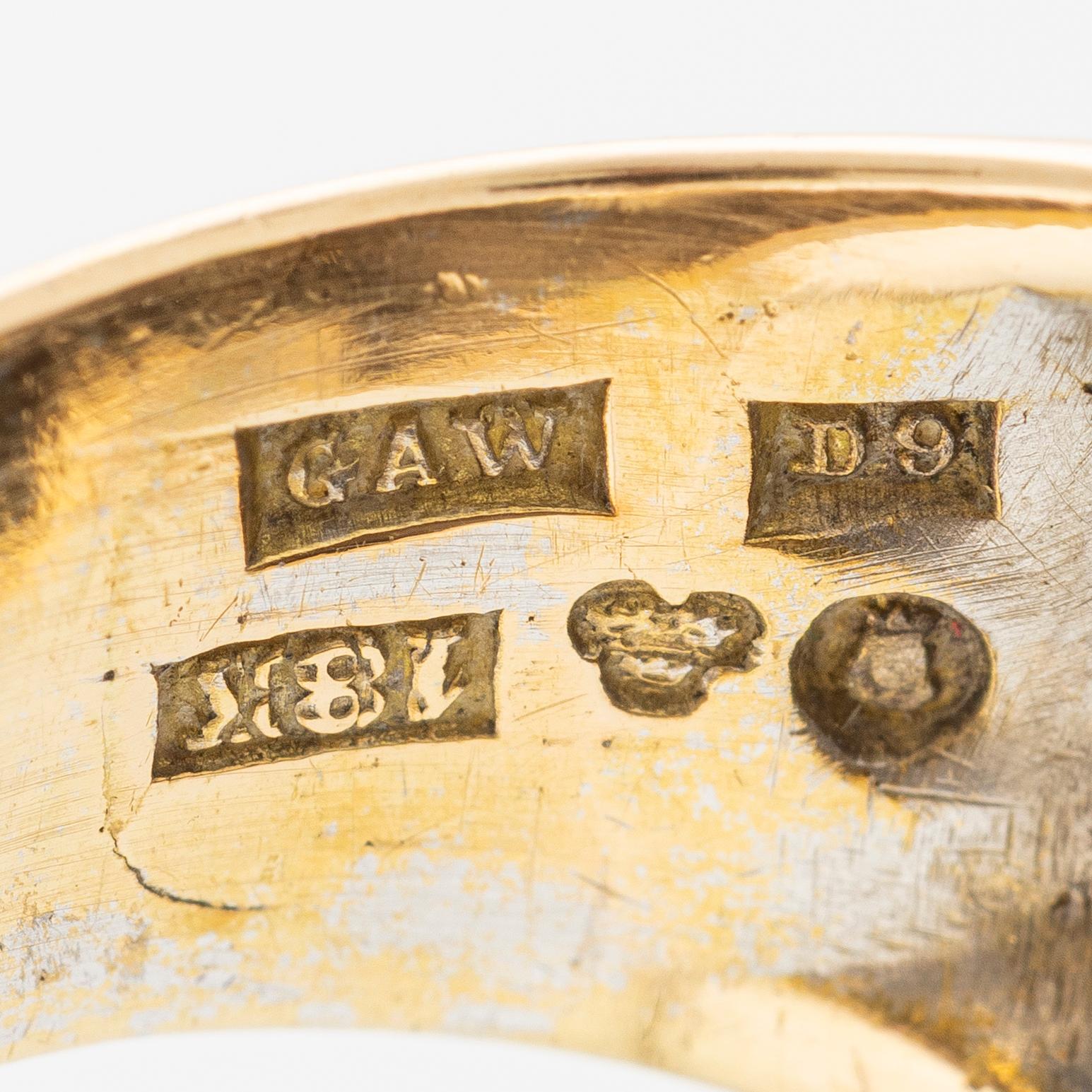 Ring, cocktailring, 18K guld med briljantslipade diamanter, 1950-tal.