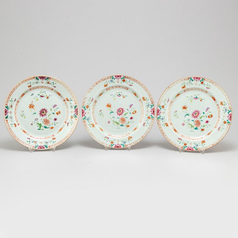 TALLRIKAR, 6 st, kompaniporslin. Qingdynastin, Qianlong (1736-95).