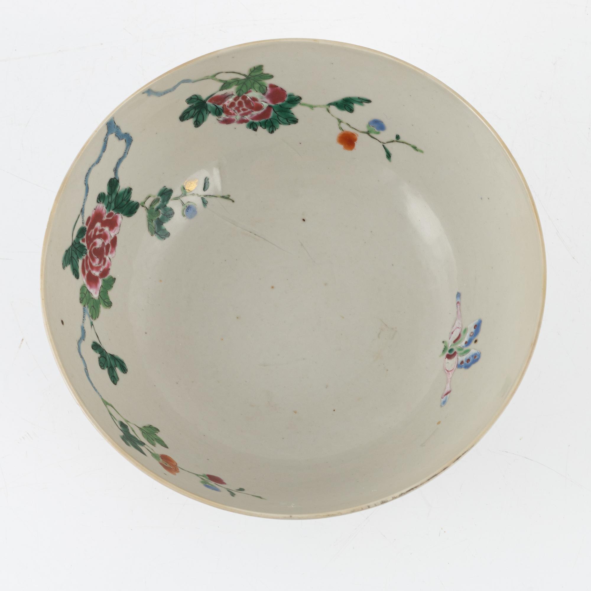 A Chinese Famille Rose Bowl,  Qing Dynasty, Qianlong (1736-95).
