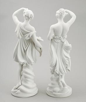 FIGURINER, 2 st, parian, 1900-tal, större modell.