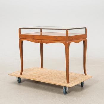 Display table Rococo style, first half of the 20th century.