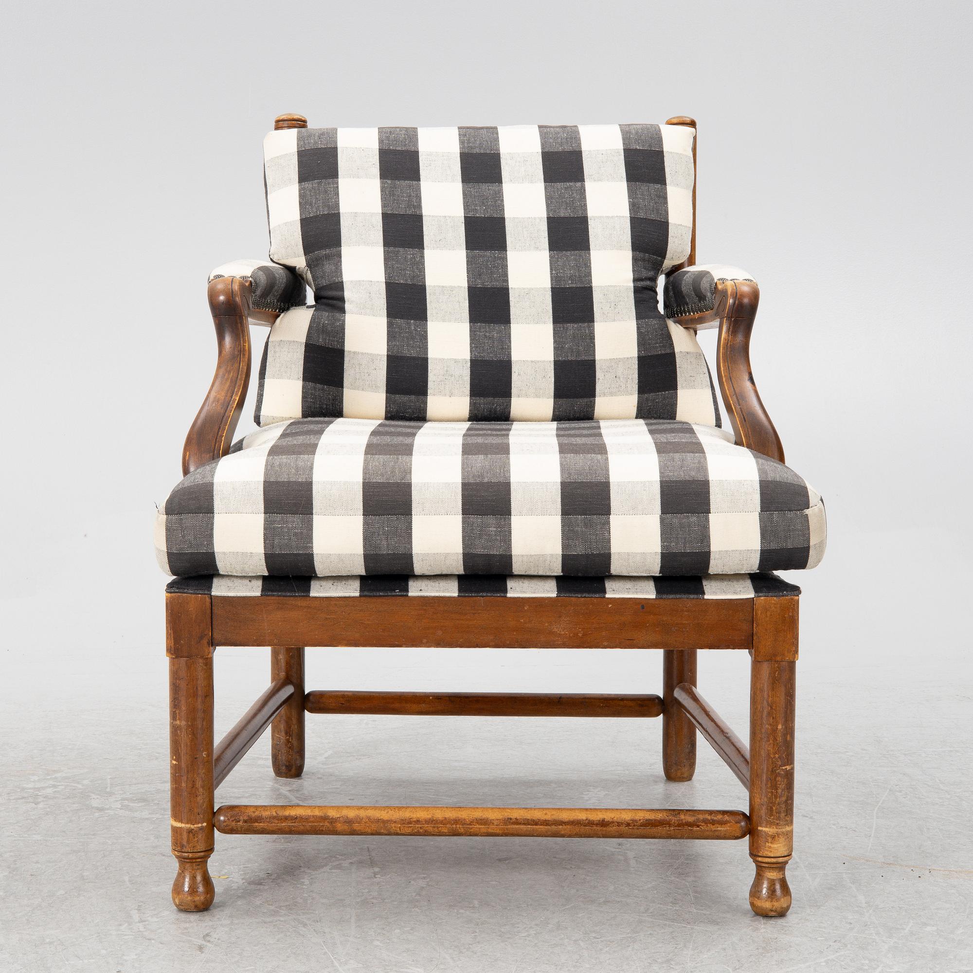 Karmstol sk Gripsholms-fåtölj, 1900-talets första hälft.