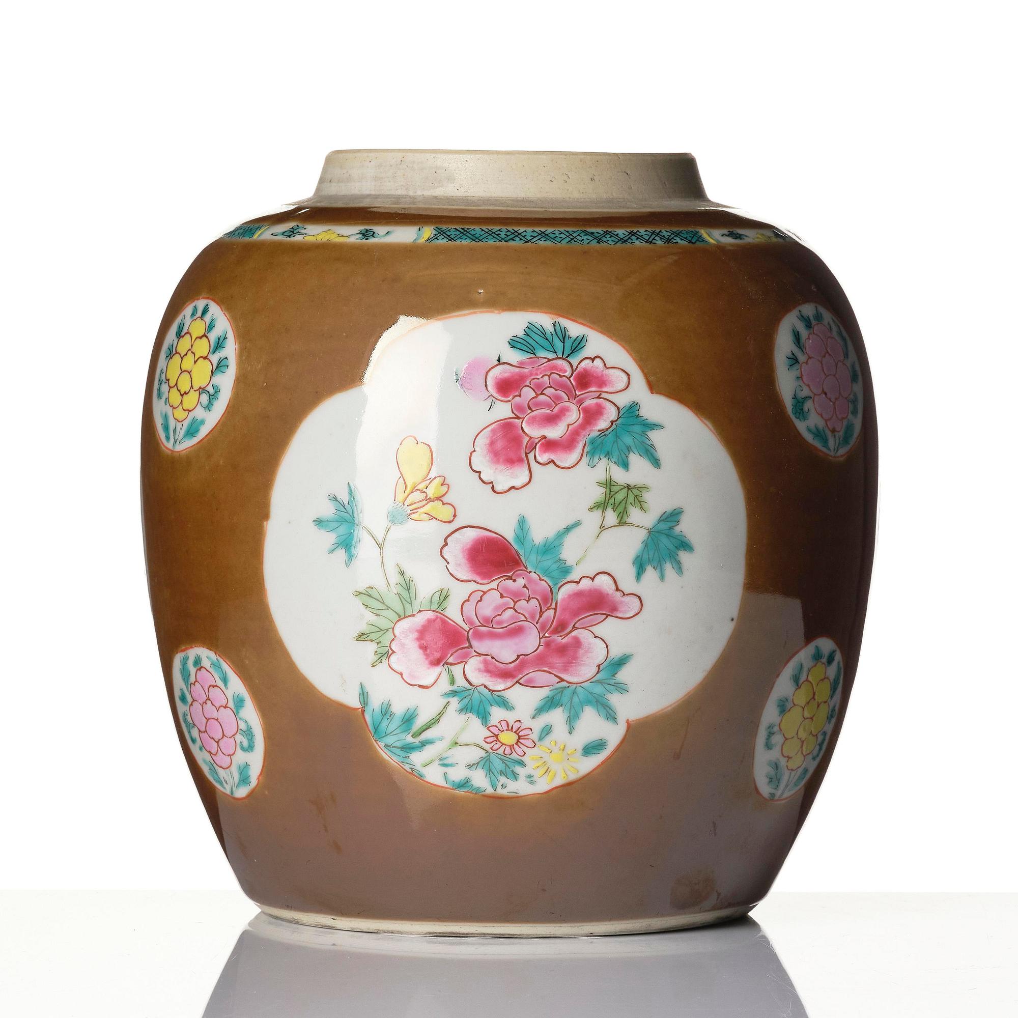 Kruka, porslin. Qingdynastin, 1700-tal.