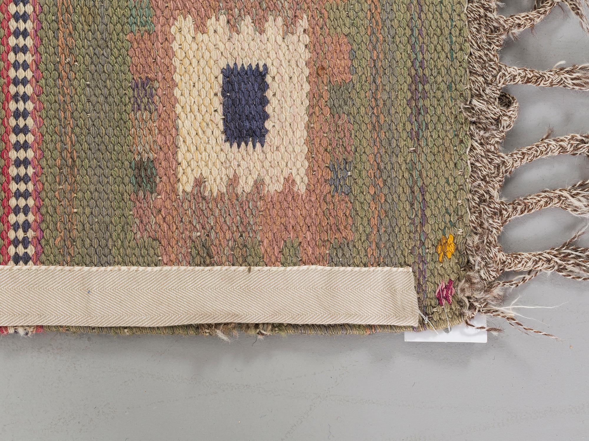 MÄRTA MÅÅS-FJETTERSTRÖM, MATTA, "Grön äng", 290 x 197 cm, signed AB MMF.