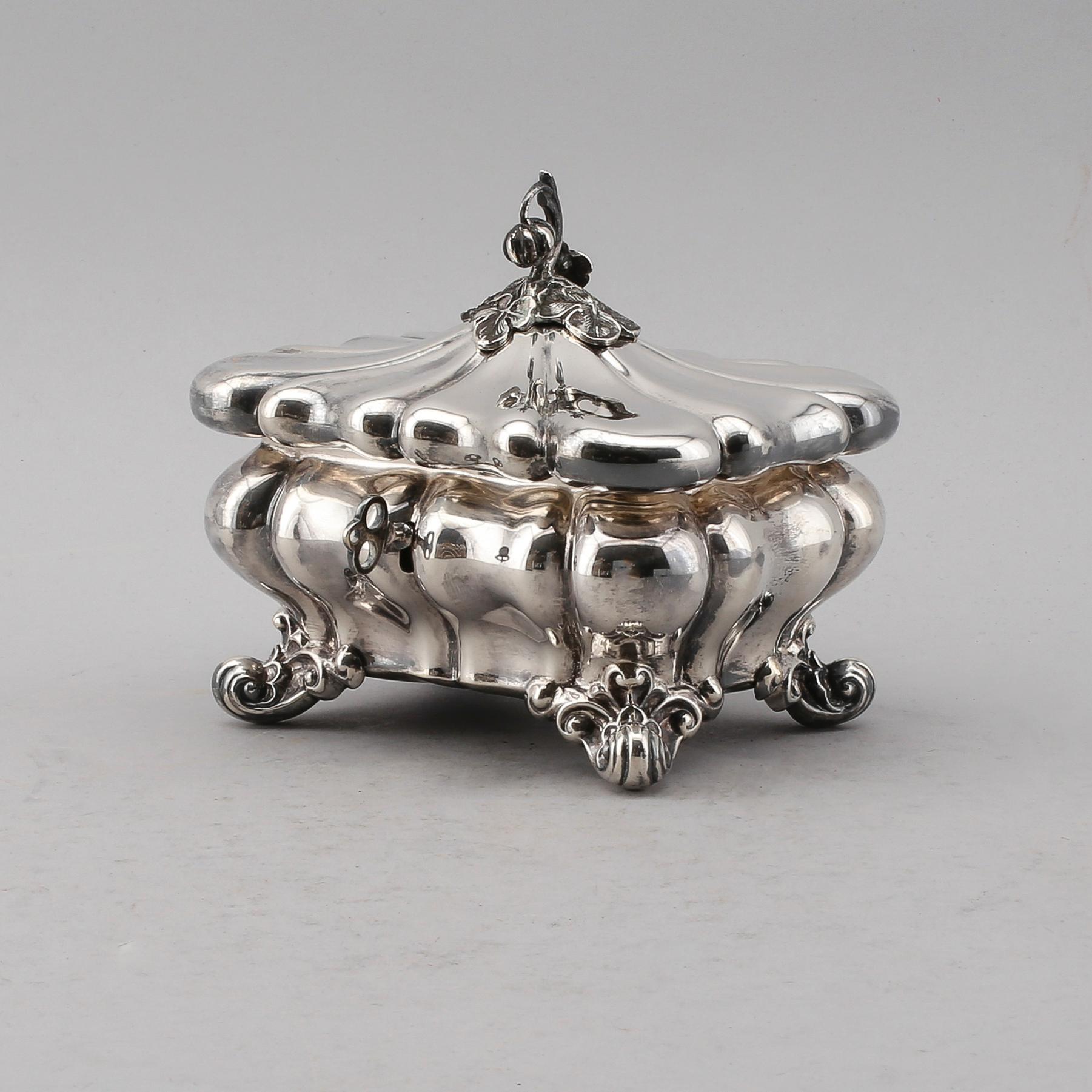 SOCKERSKRIN, silver, AG Dufwa, Stockholm 1911. Vikt ca 528 gram.