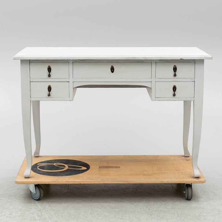 Desk, 20th century.
