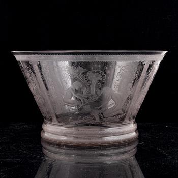 Edward Hald, an engraved glass bowl, Orrefors, 1920, model 147, provenance Edward Hald.