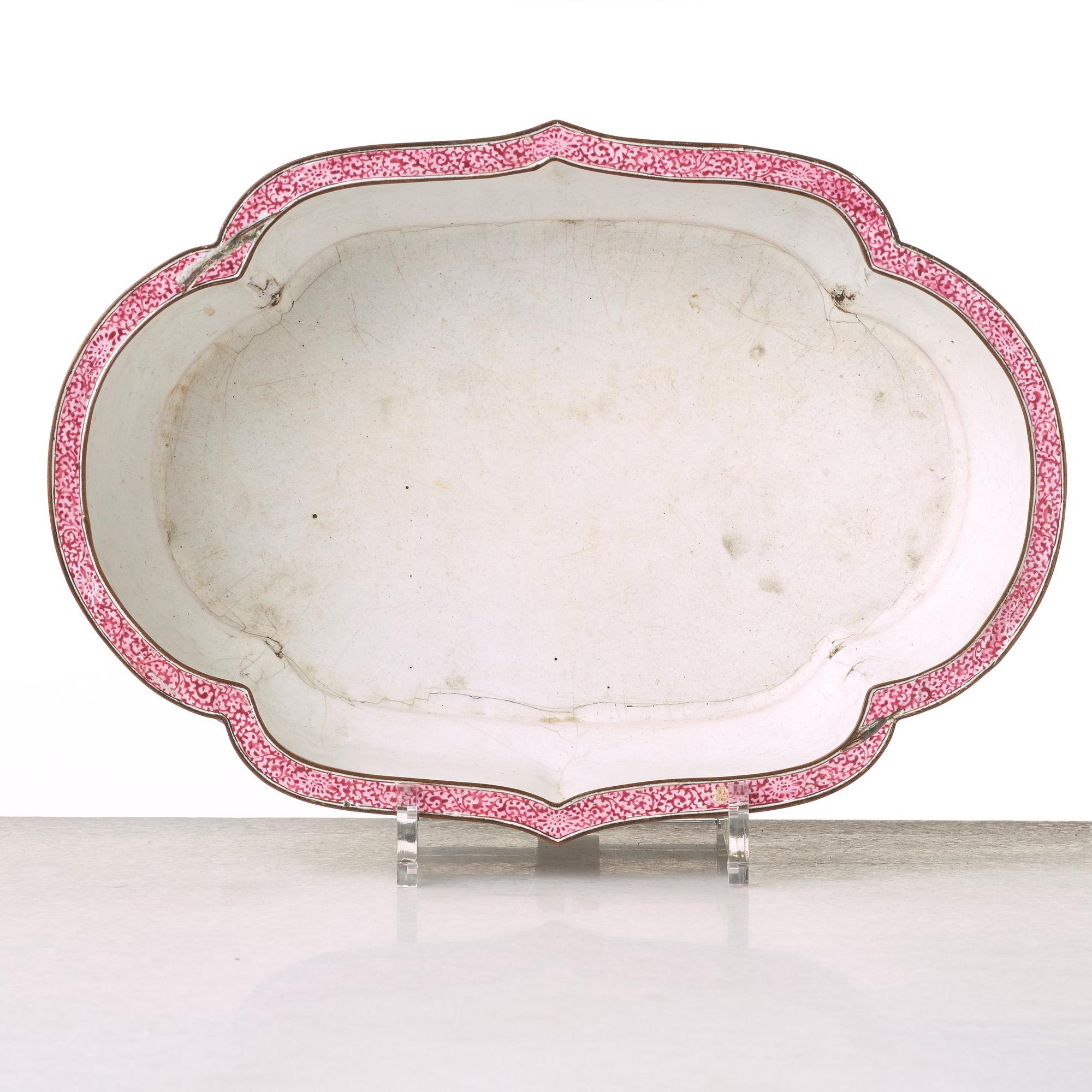 An enamel on copper flower pot, Qing dynasty, Qianlong (1736-95).