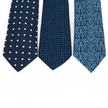 HERMÈS, three silk ties.