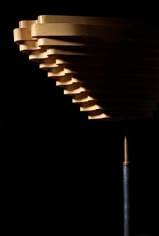ALVAR AALTO, golvlampa, "A 805", Valaistustyö, Finland sannolikt 1950-tal.
