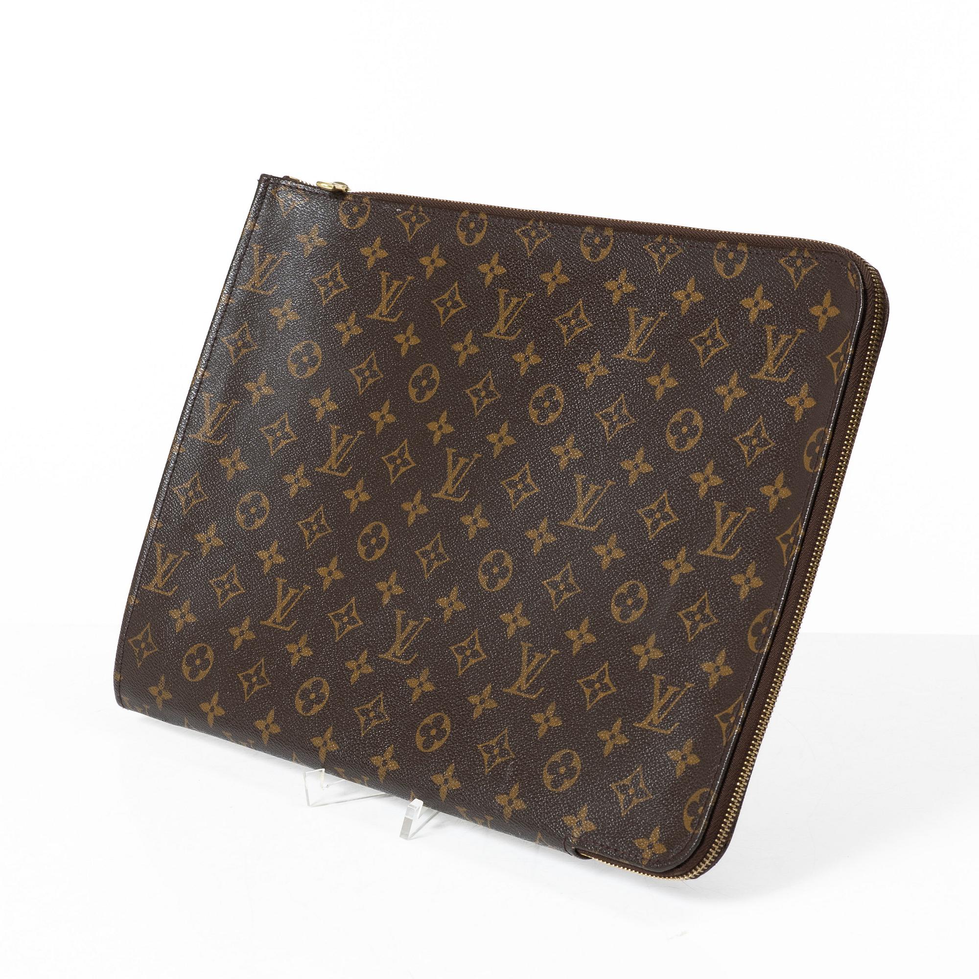 Louis Vuitton, Document case, "Poche Documents".