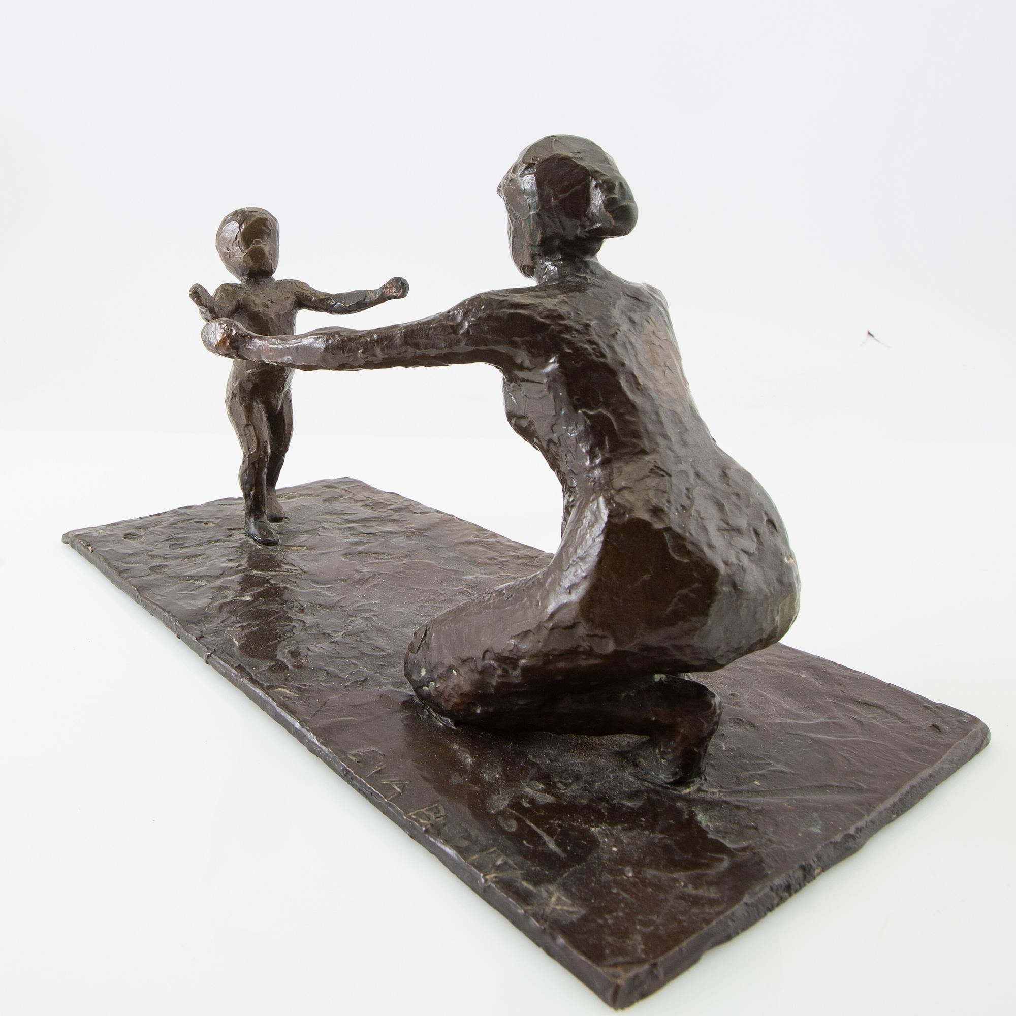 Eva Berggren, skulptur Mor och barn.