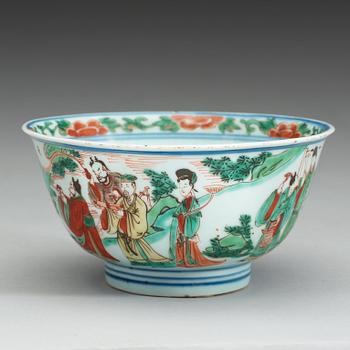 A Transitional wucai bowl, 17th Century.