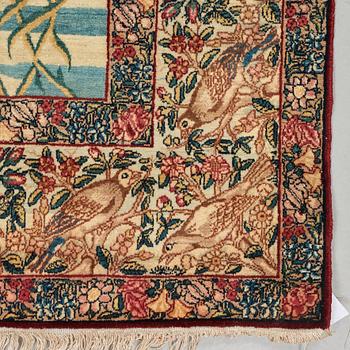 RUG. Antique/semi-antique Kerman Laver Figural. 216,5 x 151,5 cm.