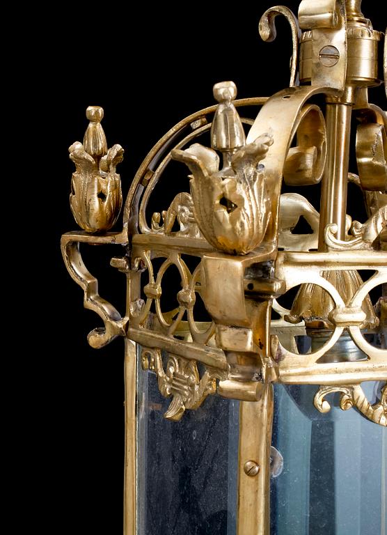 TAKLYKTA, mässing , 1900-talets senare hälft. H 73.