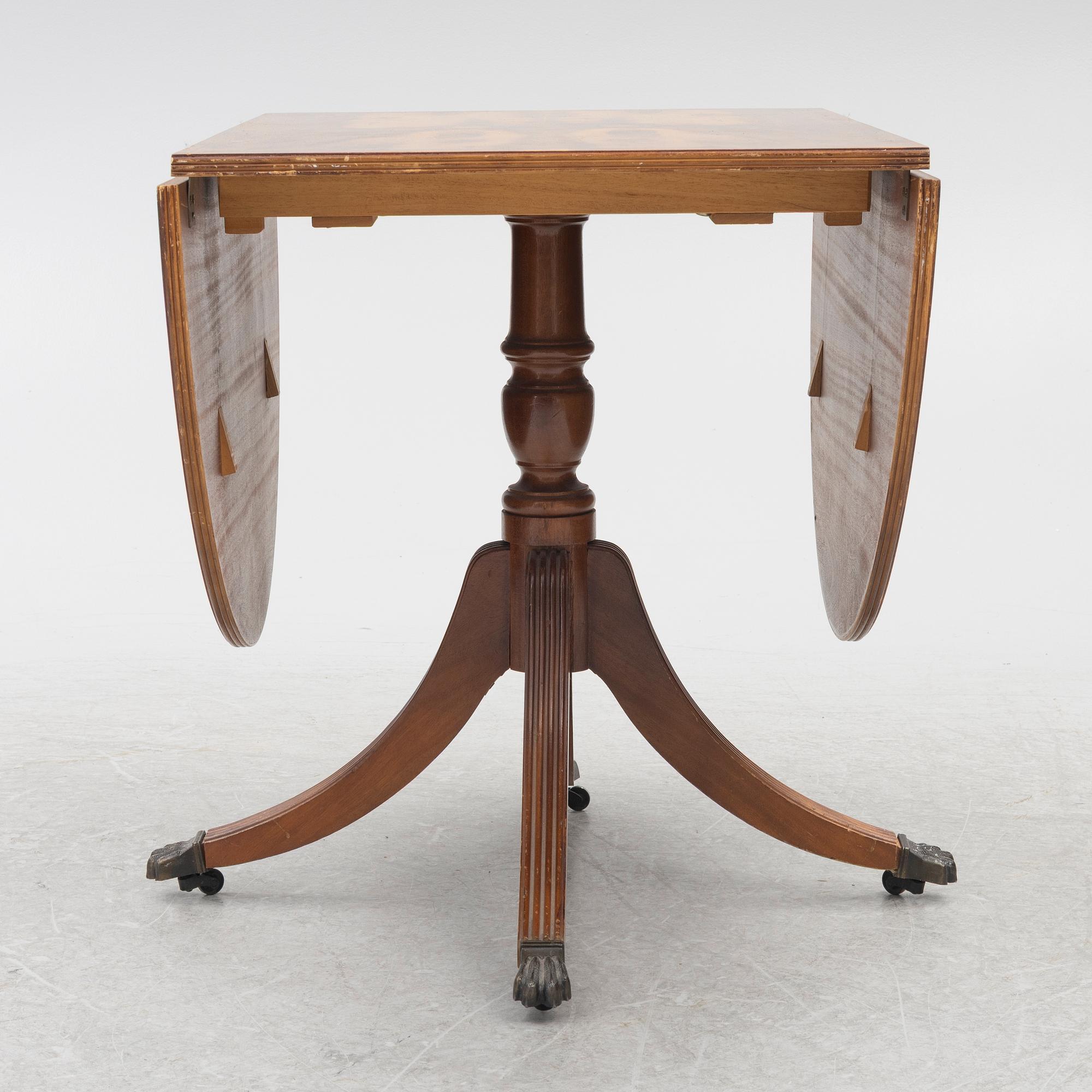 Klaffbord, Engelsk stil, 1900-talets första hälft.