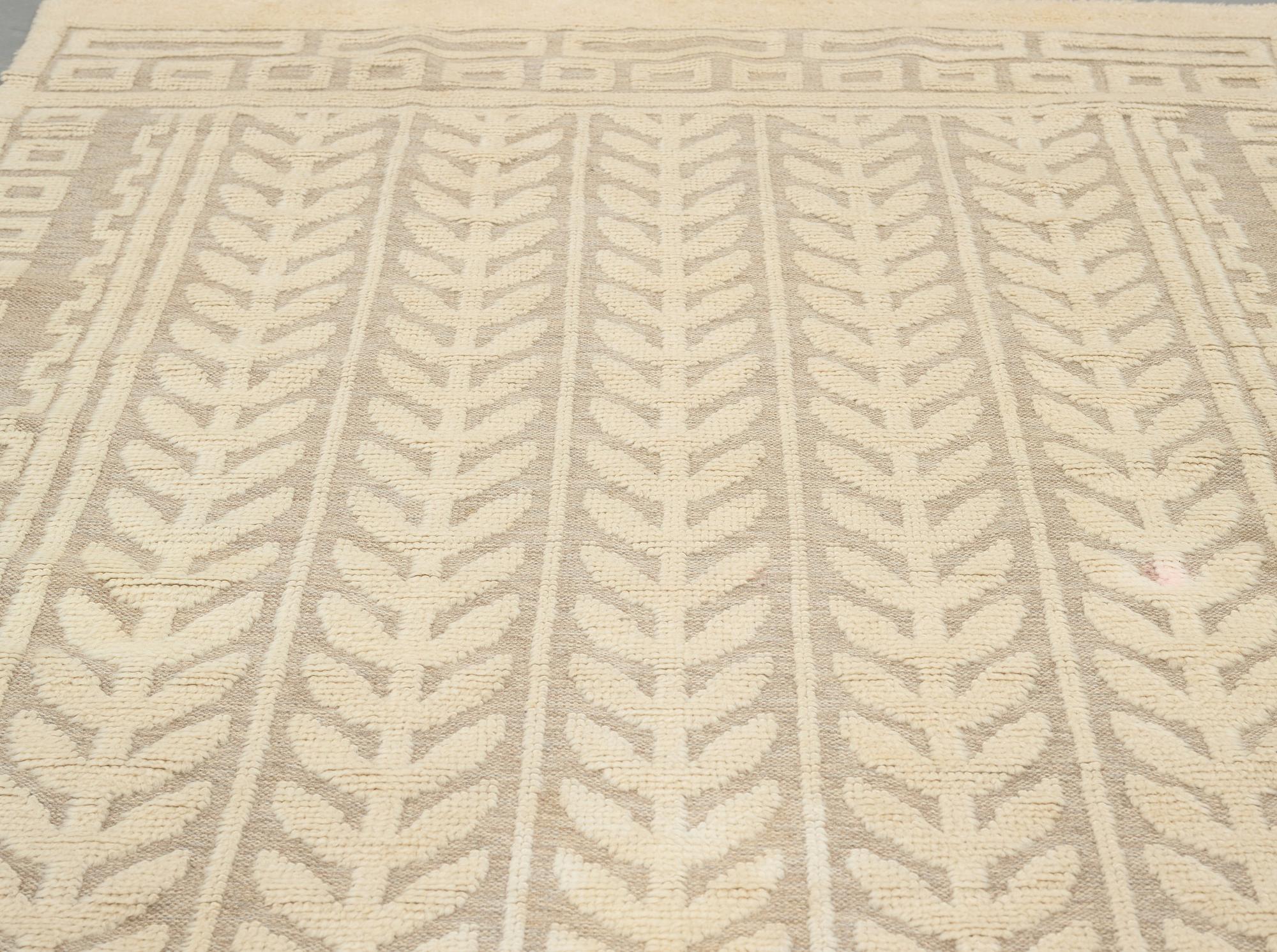 Elsa Gullberg, A carpet, knotted pile in relief, ca 348,5-351,5 x 230,5-236,5 cm, probably Elsa Gullberg.