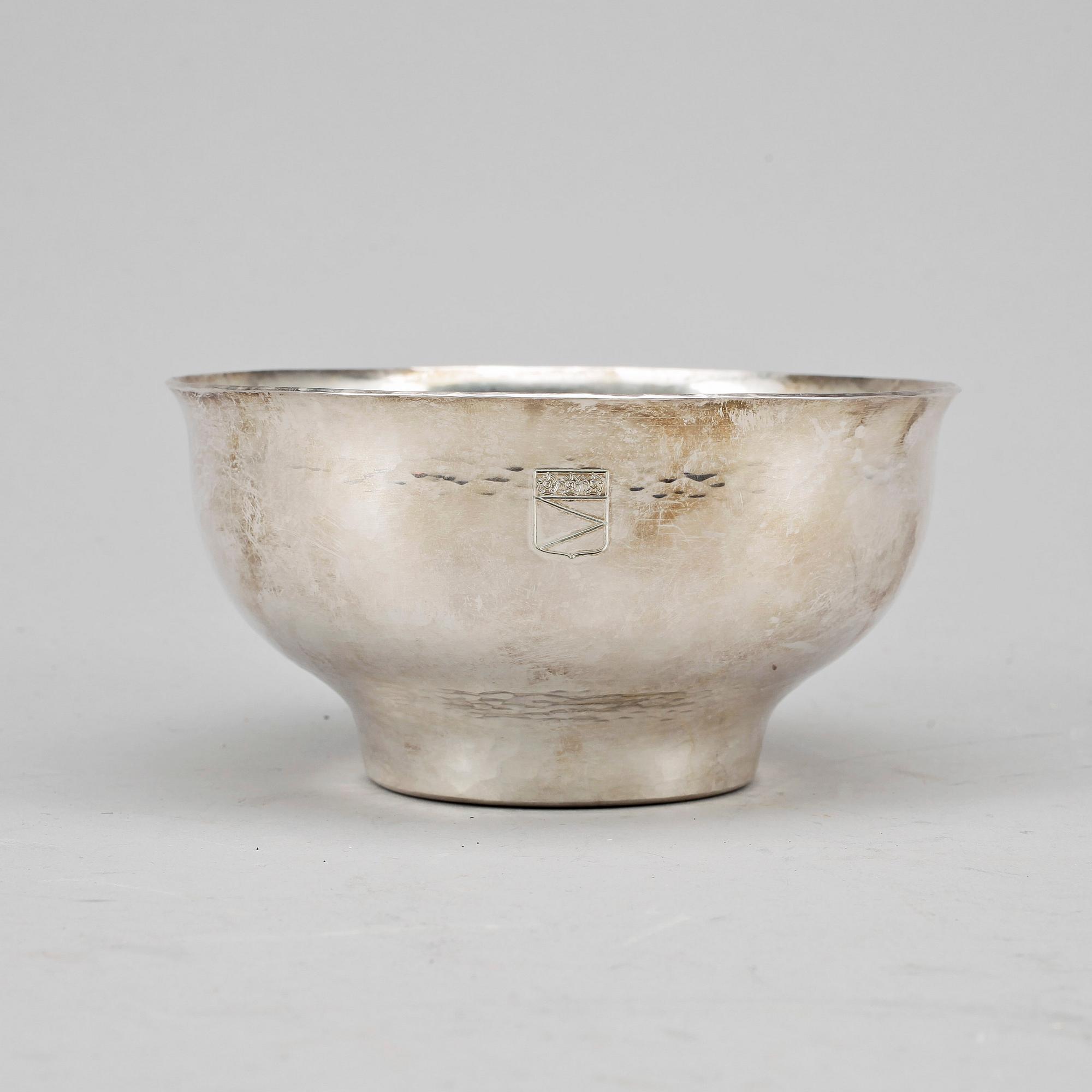 SKÅL, sterling silver, Atelier Borgila, Stockholm, 2001. Vikt 219 gram.