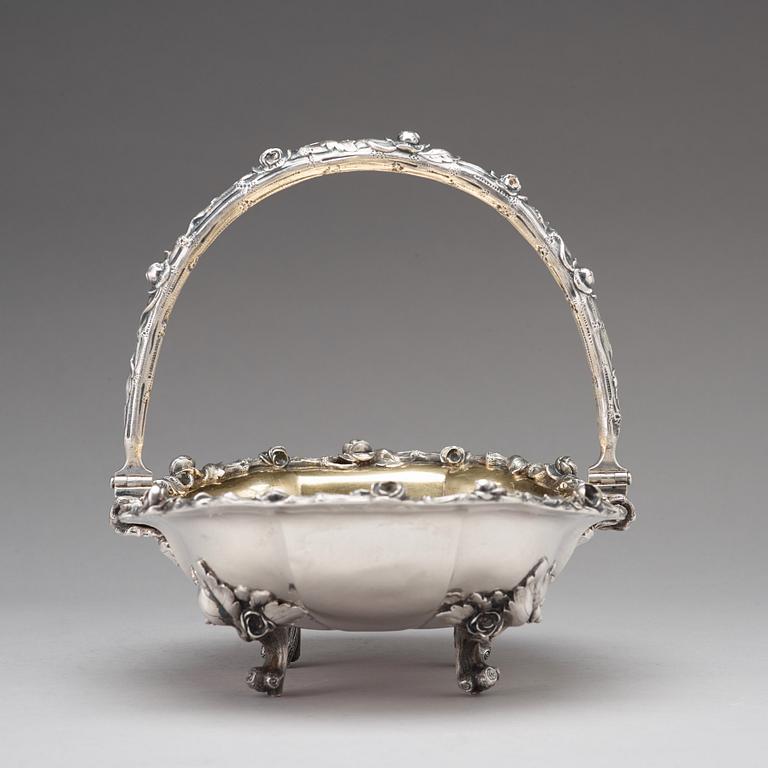 A Russian 19th century parcel-gilt silver fruit basket,  St. Petersburg 1861.