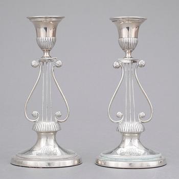 LJUSSTAKAR, ett par, silver, CG Hallberg, 1910.