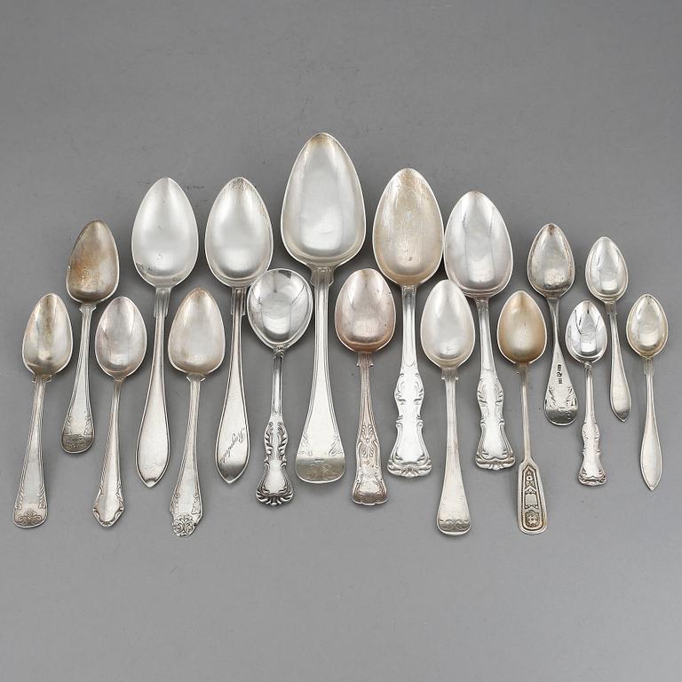 PARTI BESTICK, 62 delar, silver, mestadels Sverige, bland annat GAB, 1900-tal, ca 2270 gram.