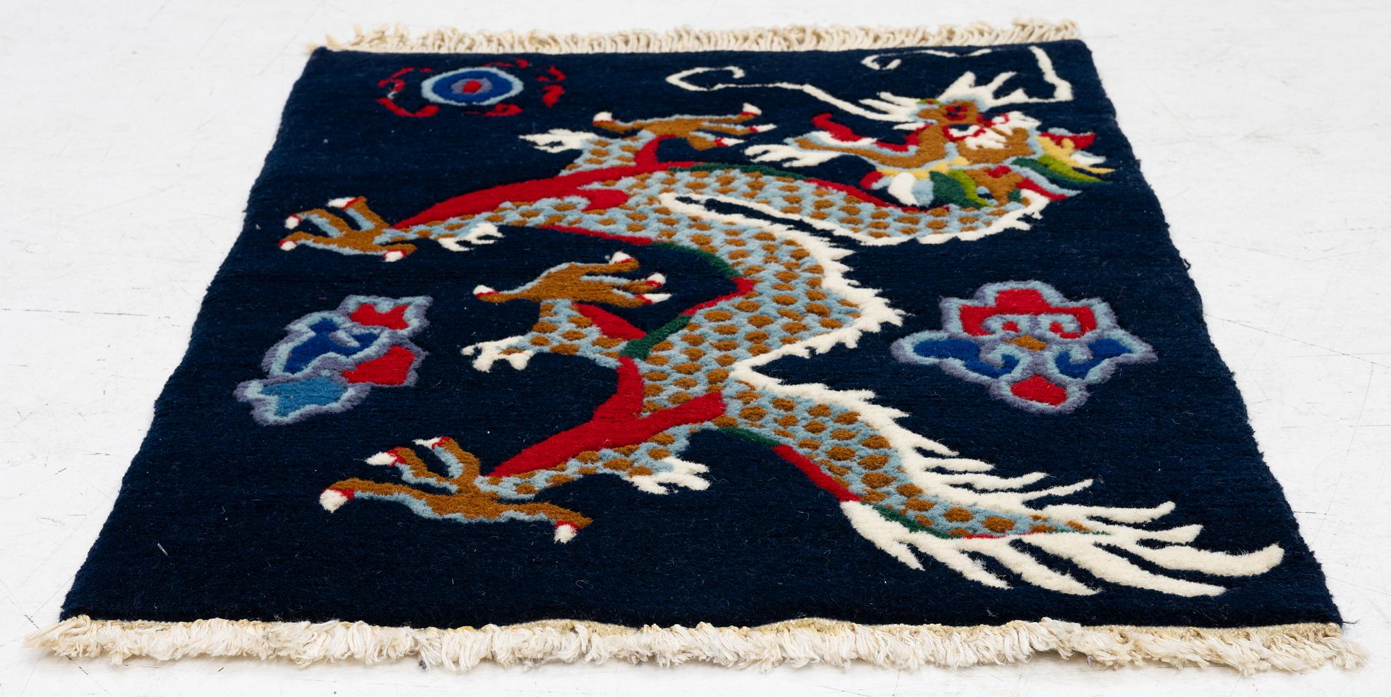 Rug, old Tibet, approx. 84 x 63 cm.