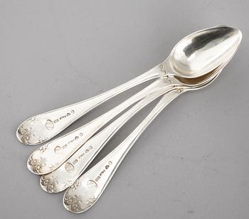 16 similar pieces of silverware, 1826 - 1933. Weight 799 g incl steel blade.