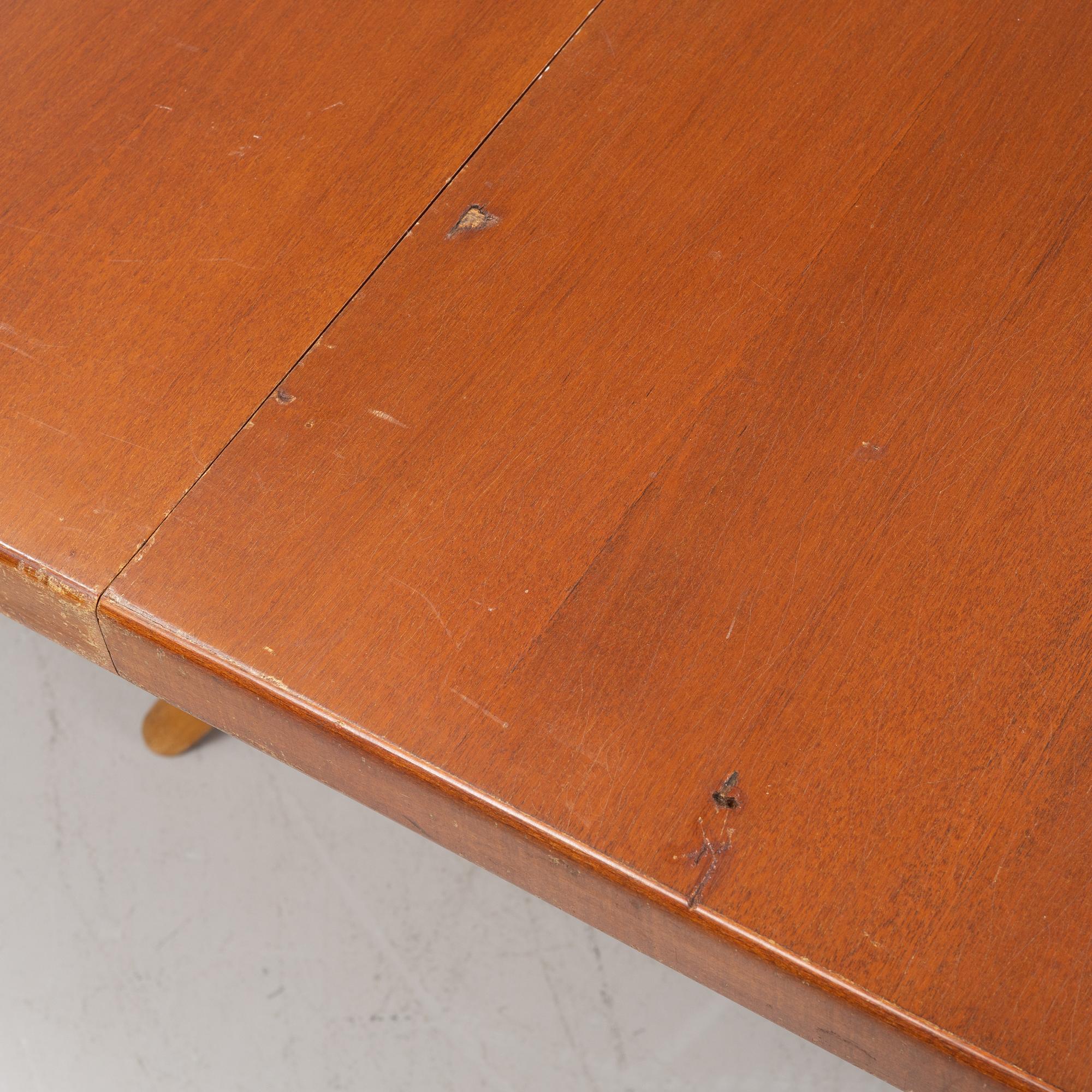 David Rosén, matbord, "Futura", för Nordiska Kompaniet, 1950-tal.