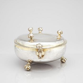 A Swedish late 17th century parcel-gilt silver bowl, Nicolaus Breuman, Stockholm (1666-1676 (77)).