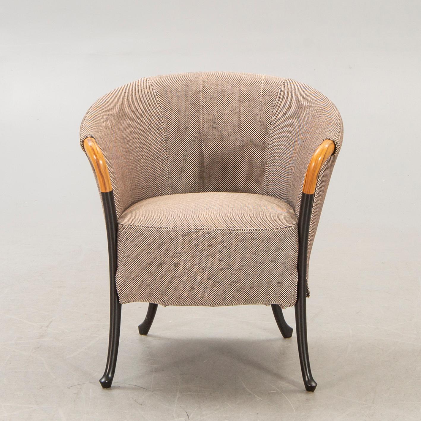 An Umberto Asagno Porgetti easy chair for Giorgetti Italy 1980s.