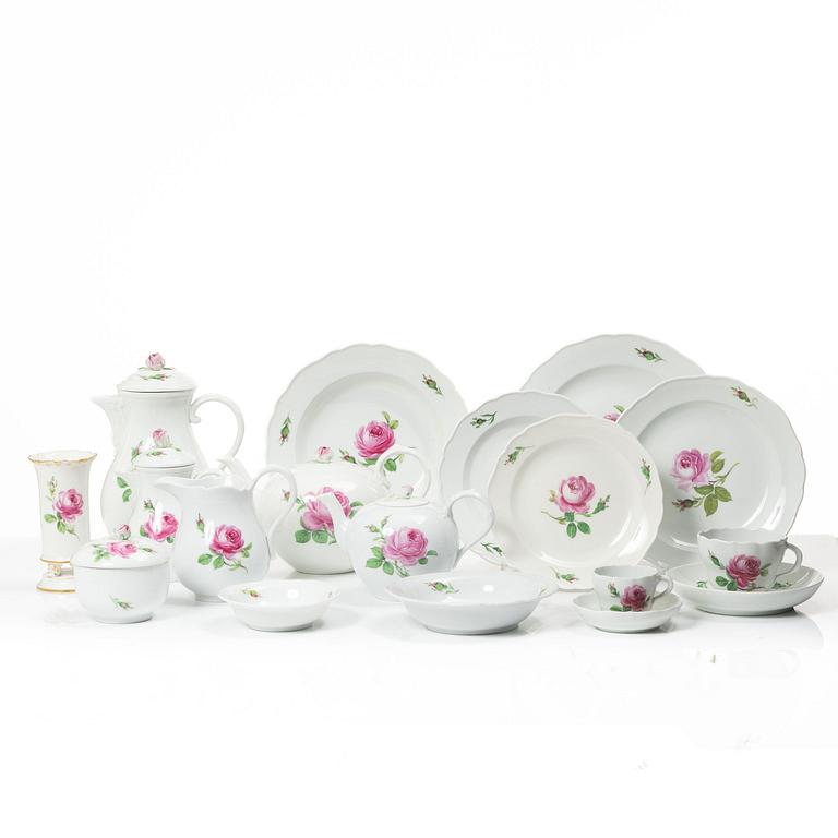 Meissen, Tea and coffee service, approx. 93 pieces, porcelain, “Meissen Rose” (Rote Rose/Meissener Rose).