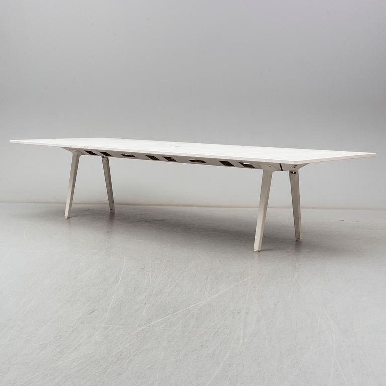 Ronan & Erwan Bouroullec, Vitra Joyn conference table, 2007.