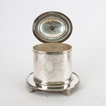 Karotter med lock samt burk med lock NS England 1900-tal.