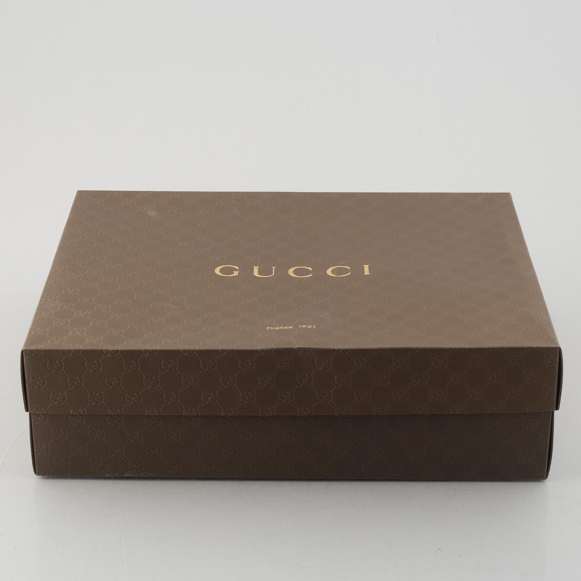 Gucci, "Bamboo Daily Top Handle" bag.