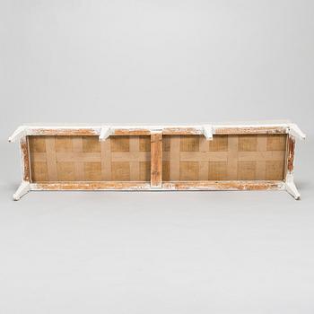 A late Gustavian bench from early 19th century.