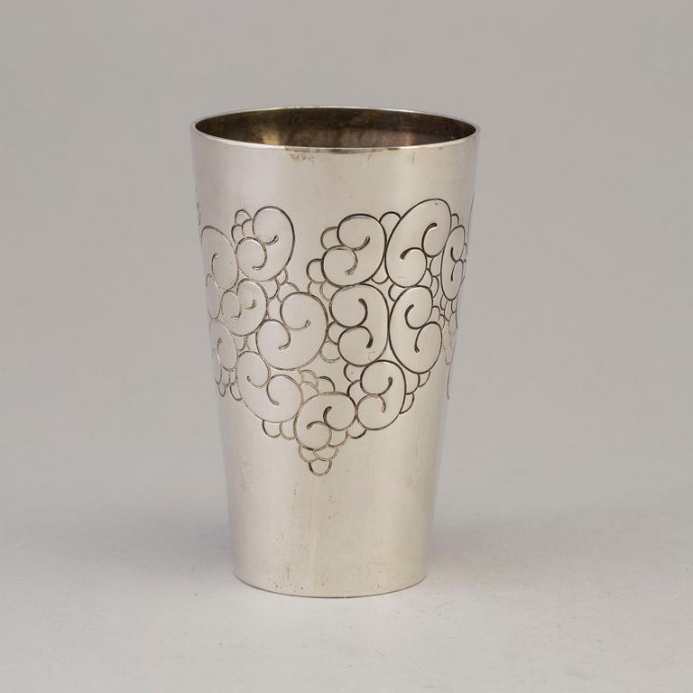 A Danish Art Nouveau silver beaker, maker's mark CARL J. S. MØINICHEN, Copenhagen, 1904.