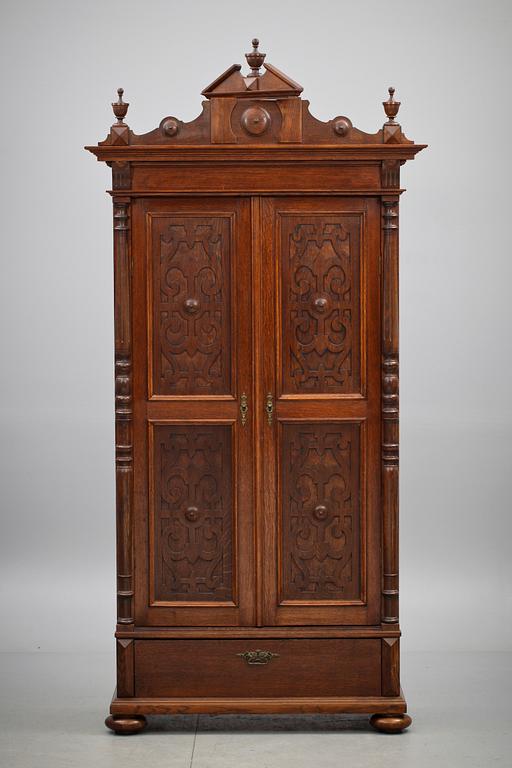 SKÅP, nyrenässans, omkring sekelskiftet 1800/1900.