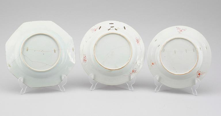 THREE CHINESE PORCELAIN PLATES, Qianlong 1736-1795.