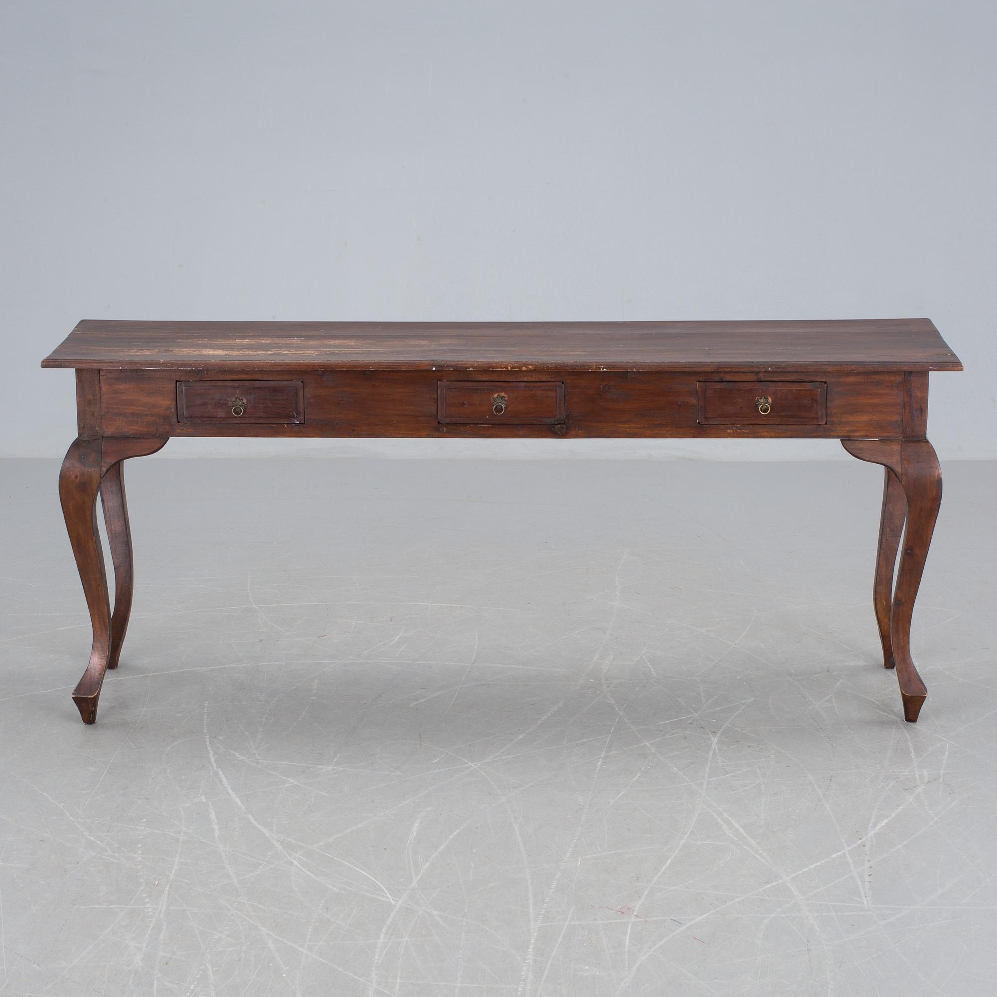 SKRIVBORD, barockstil, 1900-talets andra hälft.