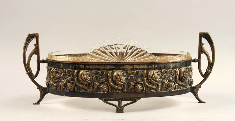 JARDINIERE, jugend, nysilver och glas.