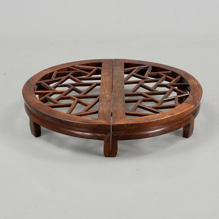 BORD, tvådelat, orientaliskt, 1800/1900-tal.