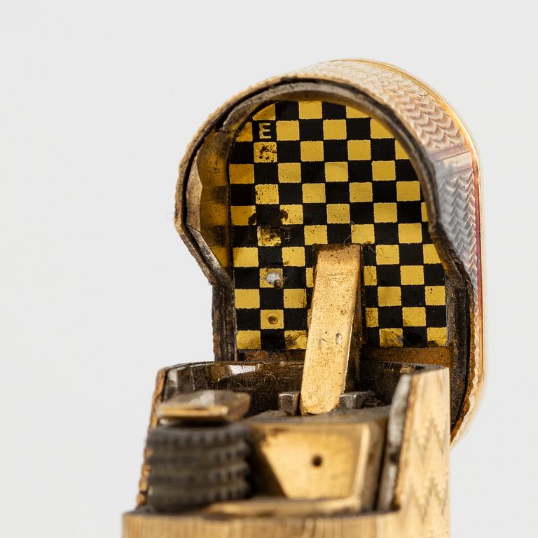 Lighter, 18K gold, France.